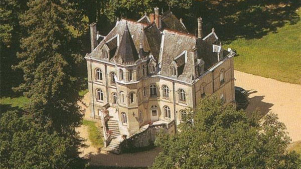 Domaine de la Fougeraie Aerial View of the Castle